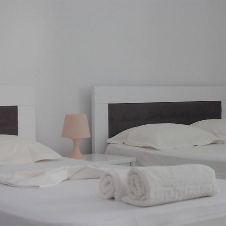 Orea Hotel Himare Buitenkant foto