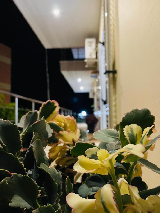 Orea Hotel Himare Buitenkant foto